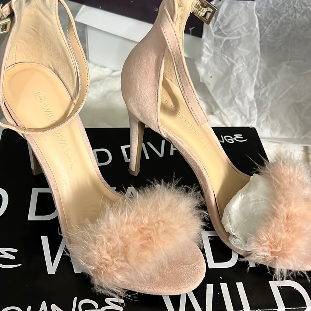 Feather pink heels